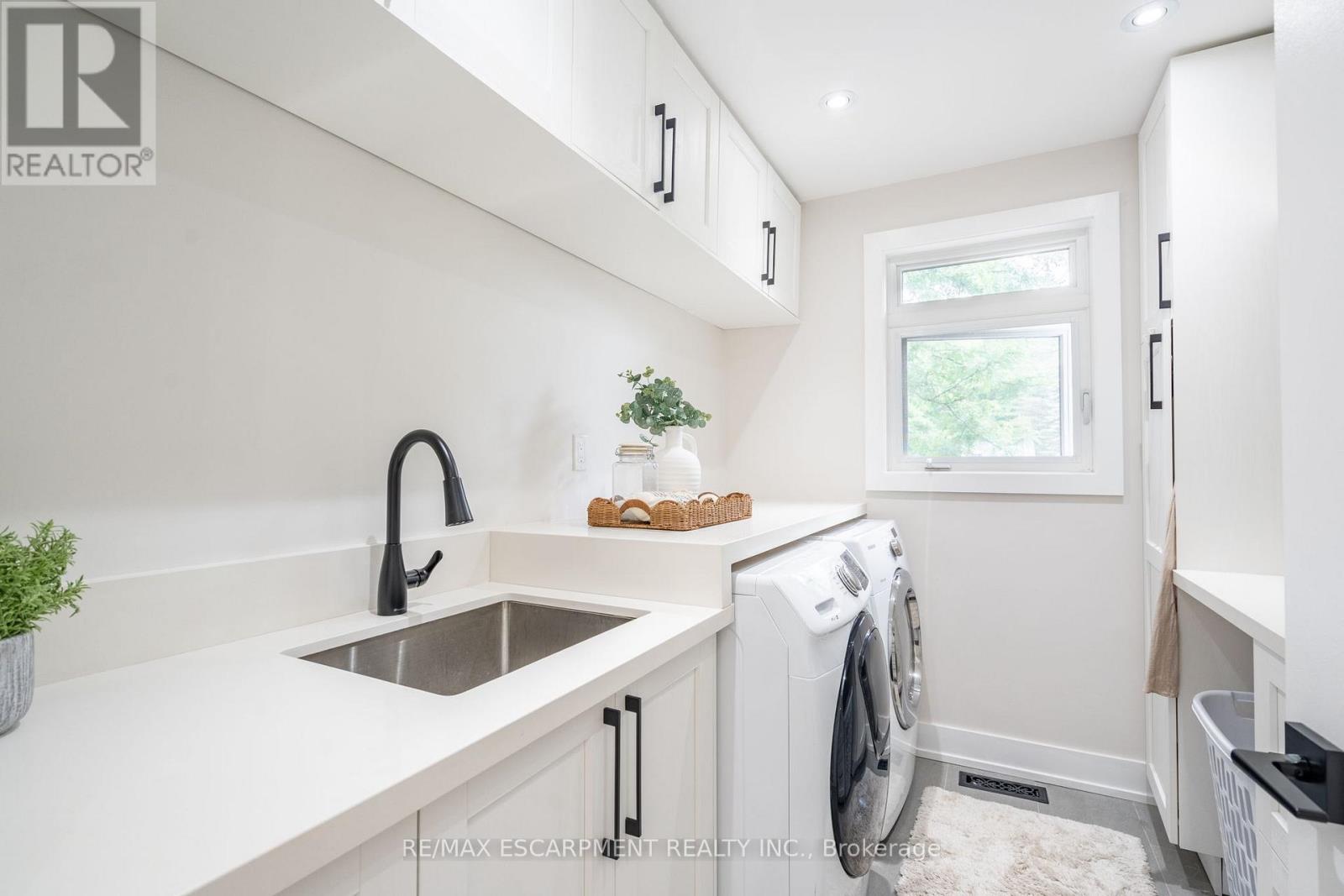 Photo 24 of 6618 Carriage Trail, Burlington ON