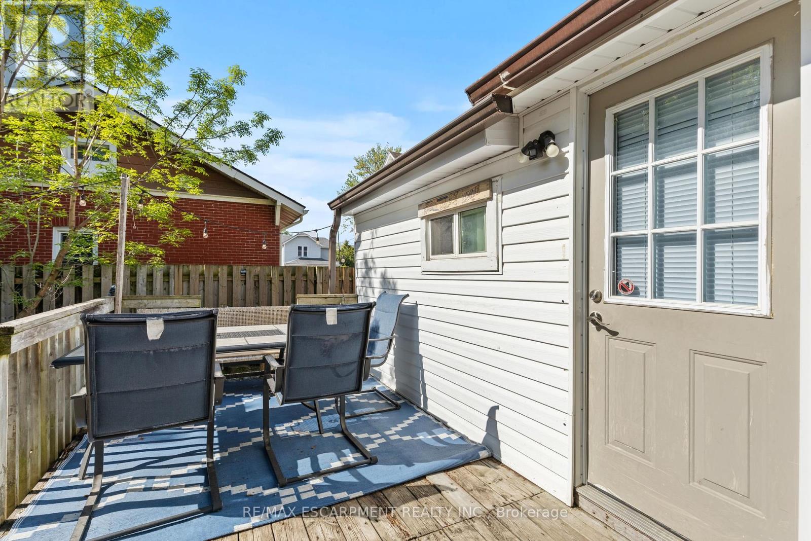 Photo 5 of 4774 Saint Clair Avenue, Niagara Falls ON