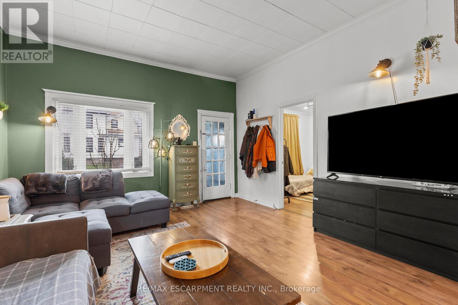 Photo 12 of 4774 Saint Clair Avenue, Niagara Falls ON