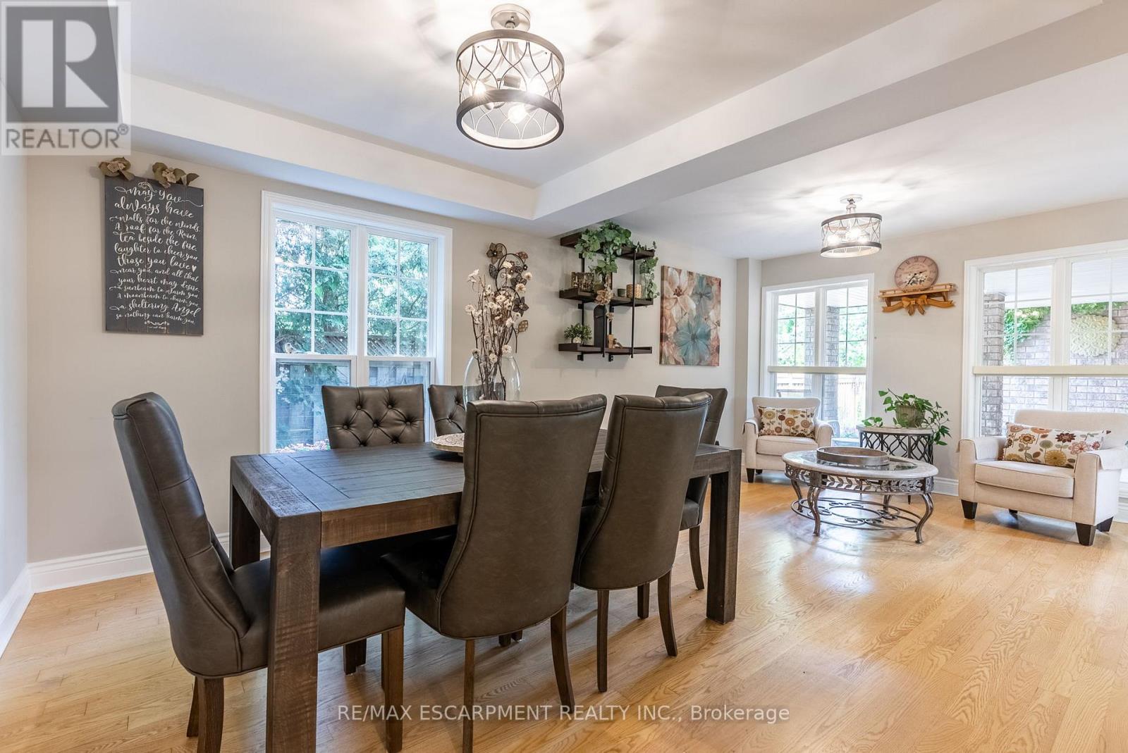 Photo 9 of 40 Premier Road, Hamilton ON