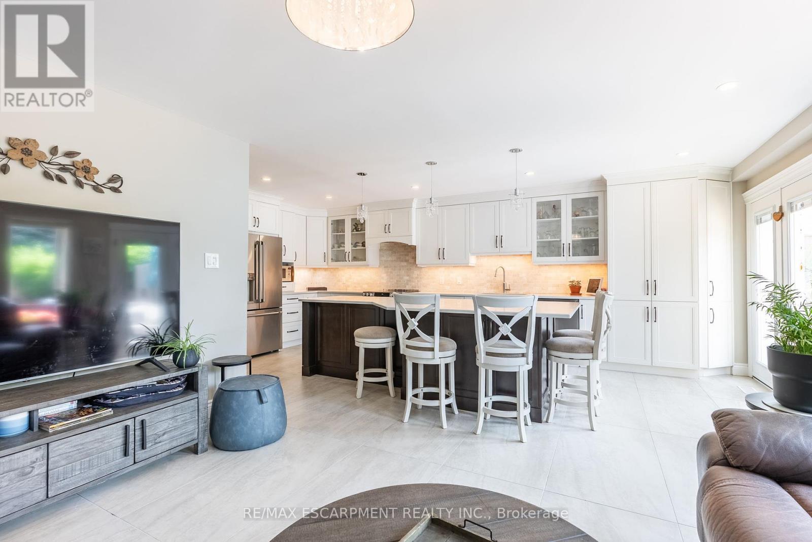 Photo 43 of 40 Premier Road, Hamilton ON