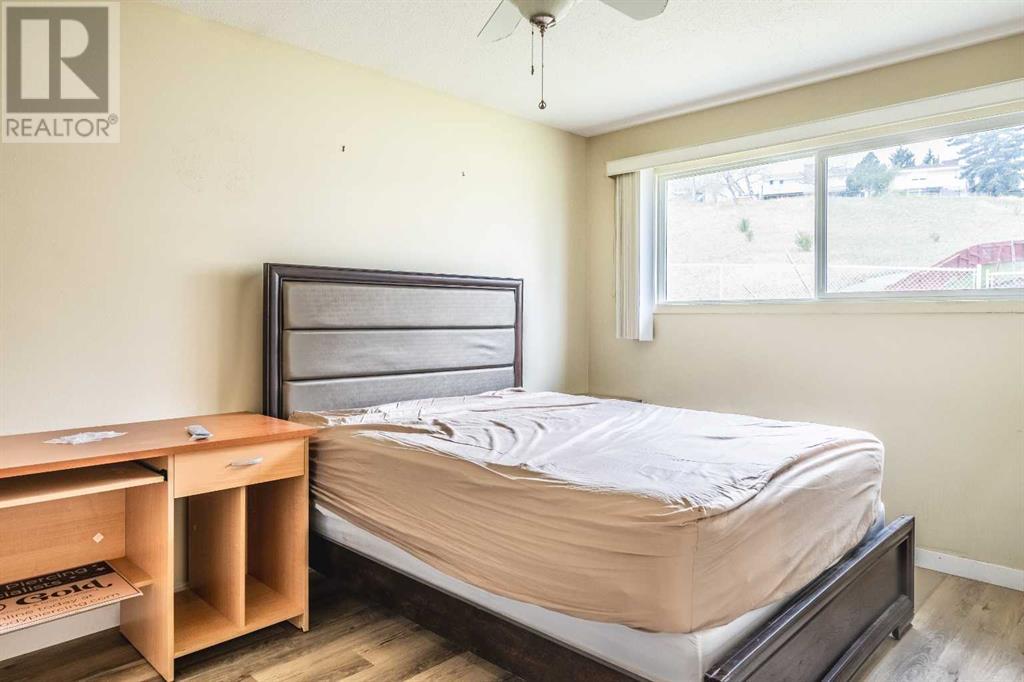 Multi-family House Bi-level for Sale in  Tavender Road NW Thorncliffe Calgary 
