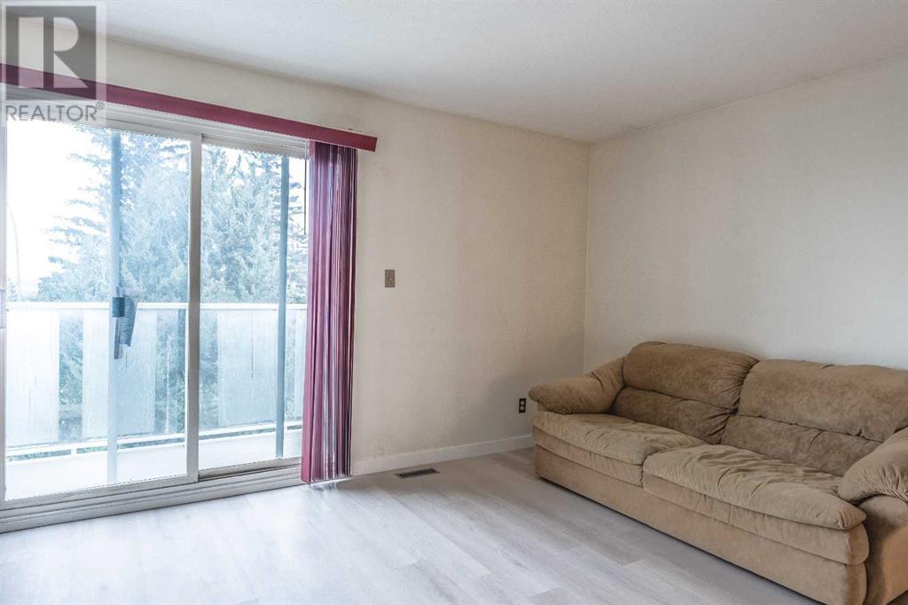 Multi-family House Bi-level for Sale in  Tavender Road NW Thorncliffe Calgary 