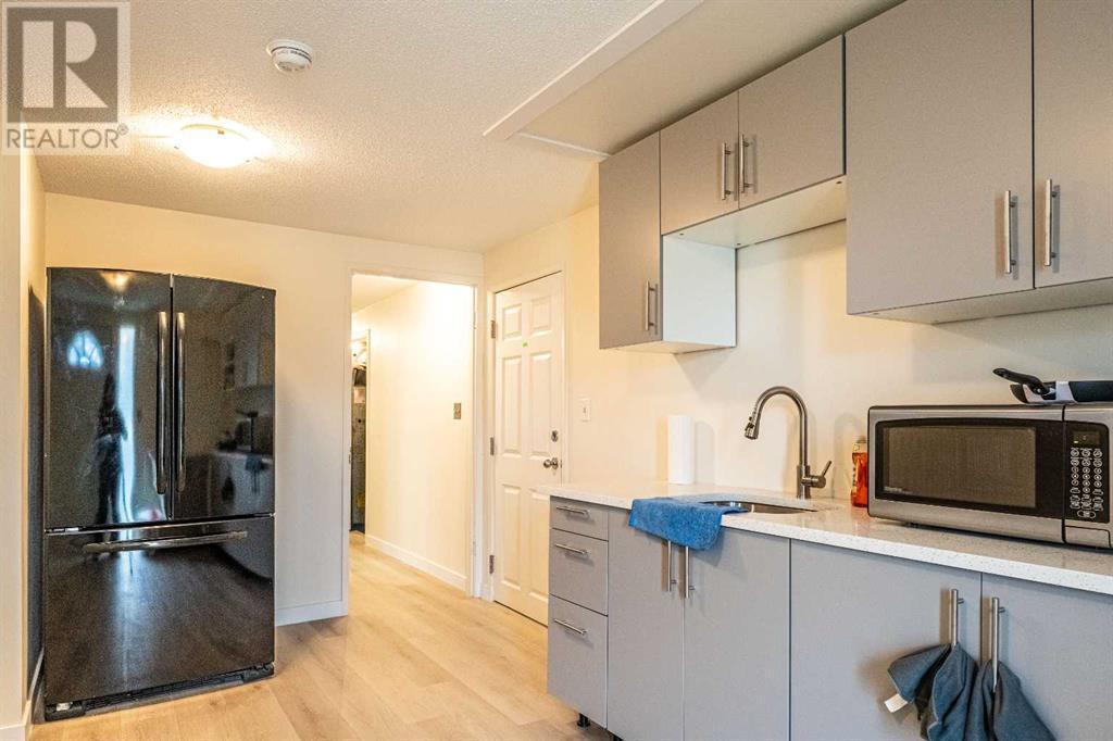 Multi-family House Bi-level for Sale in  Tavender Road NW Thorncliffe Calgary 
