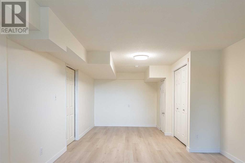 Multi-family House Bi-level for Sale in  Tavender Road NW Thorncliffe Calgary 