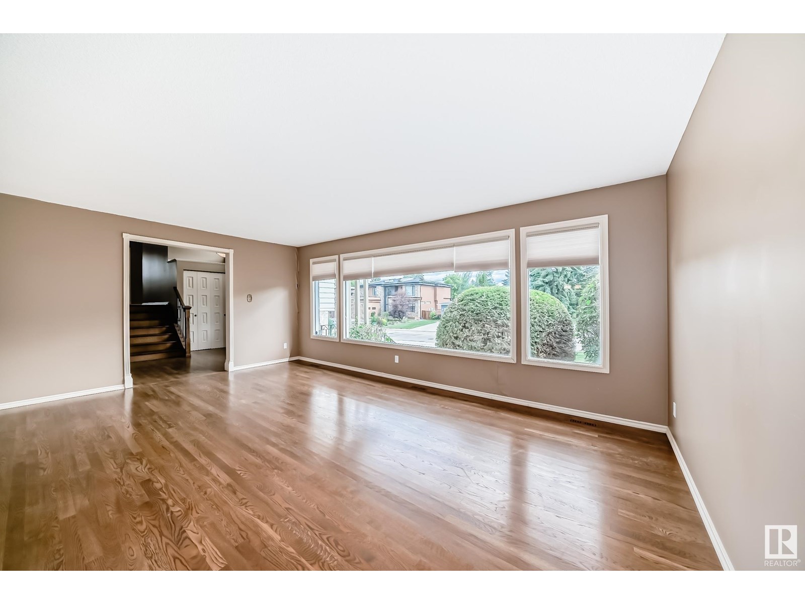 Photo 16 of 114 Fairway Dr Nw, Edmonton AB