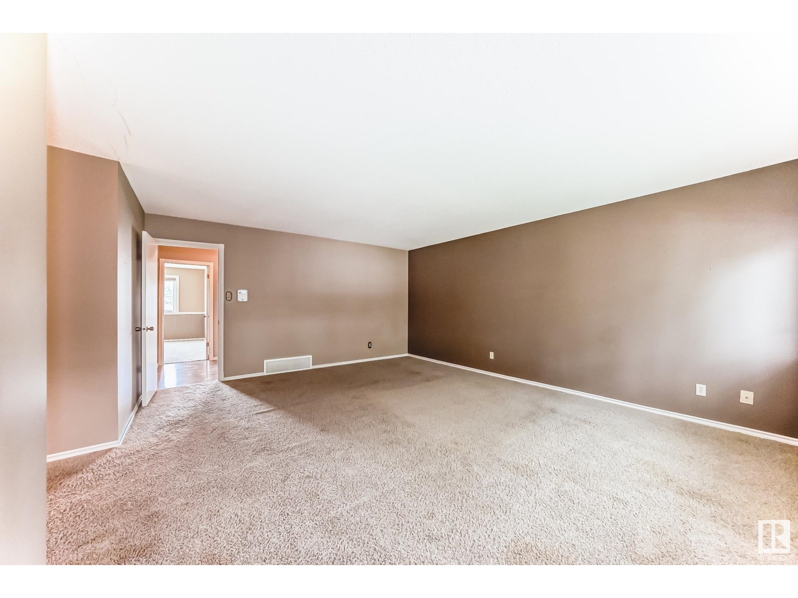 Photo 43 of 114 Fairway Dr Nw, Edmonton AB