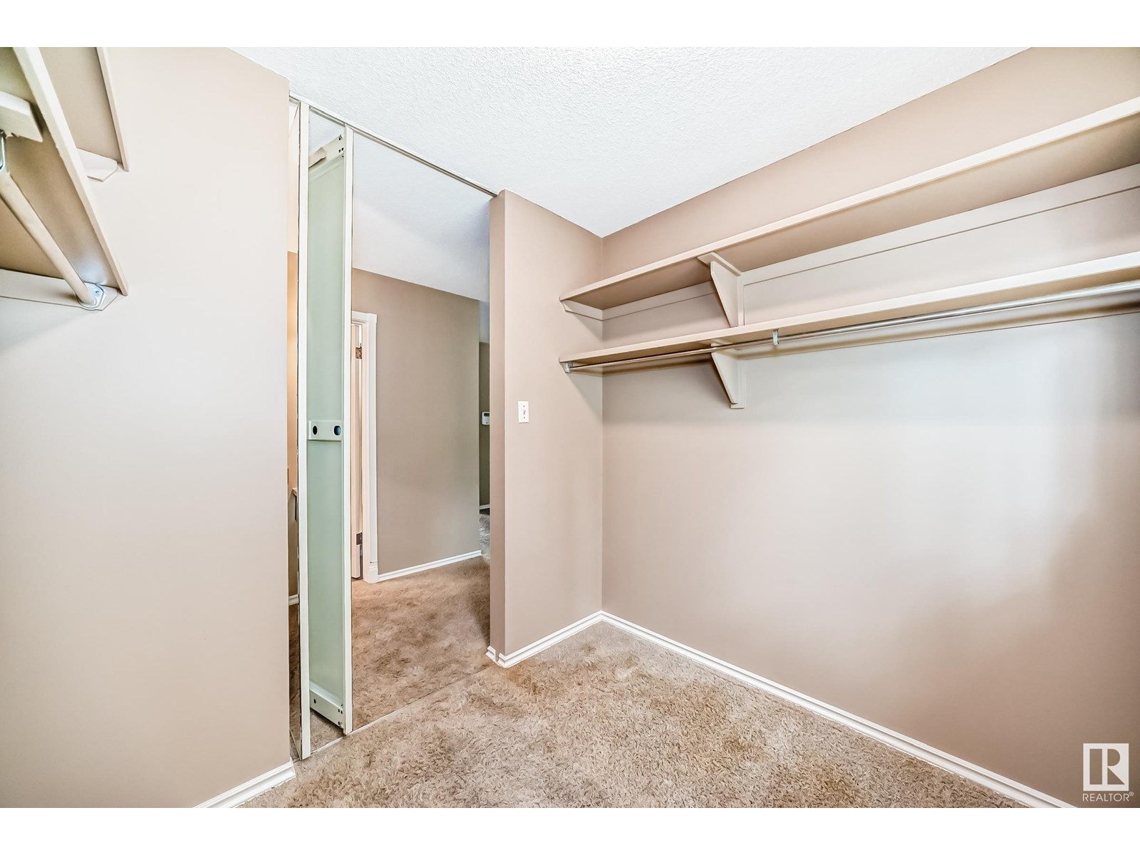 Photo 46 of 114 Fairway Dr Nw, Edmonton AB