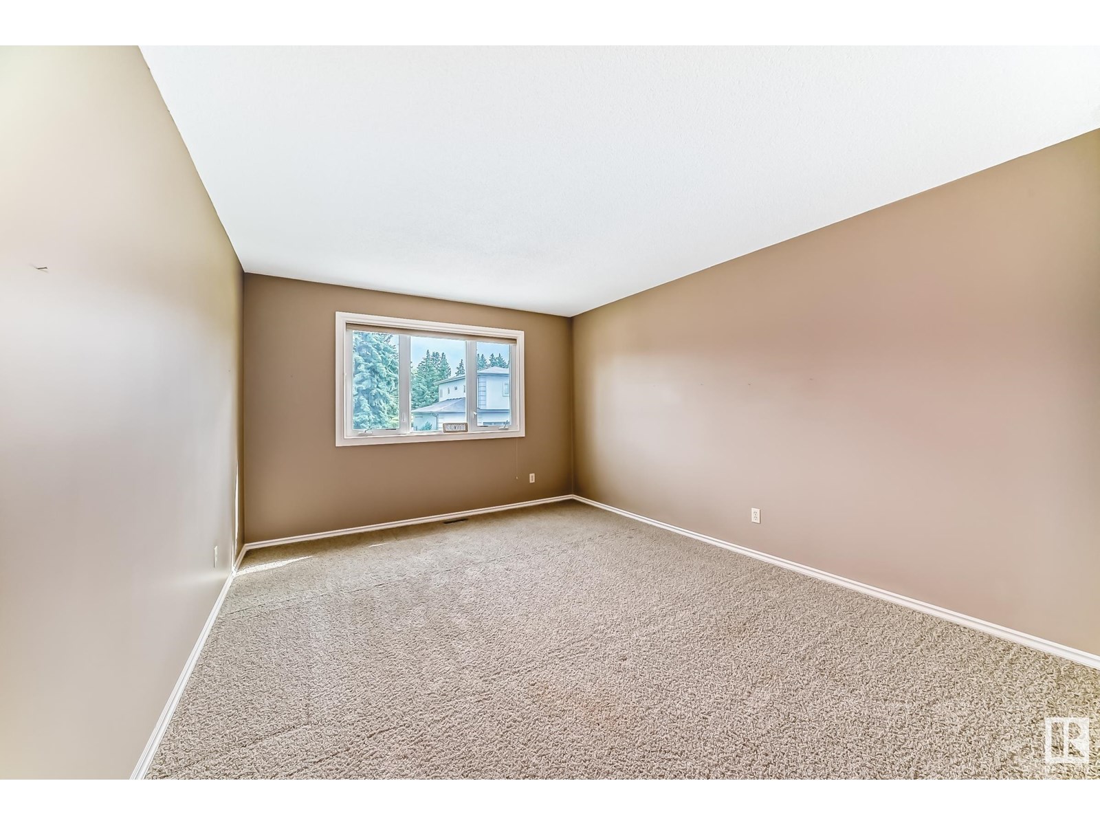 Photo 48 of 114 Fairway Dr Nw, Edmonton AB