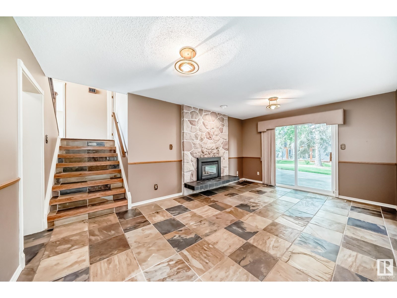 Photo 56 of 114 Fairway Dr Nw, Edmonton AB