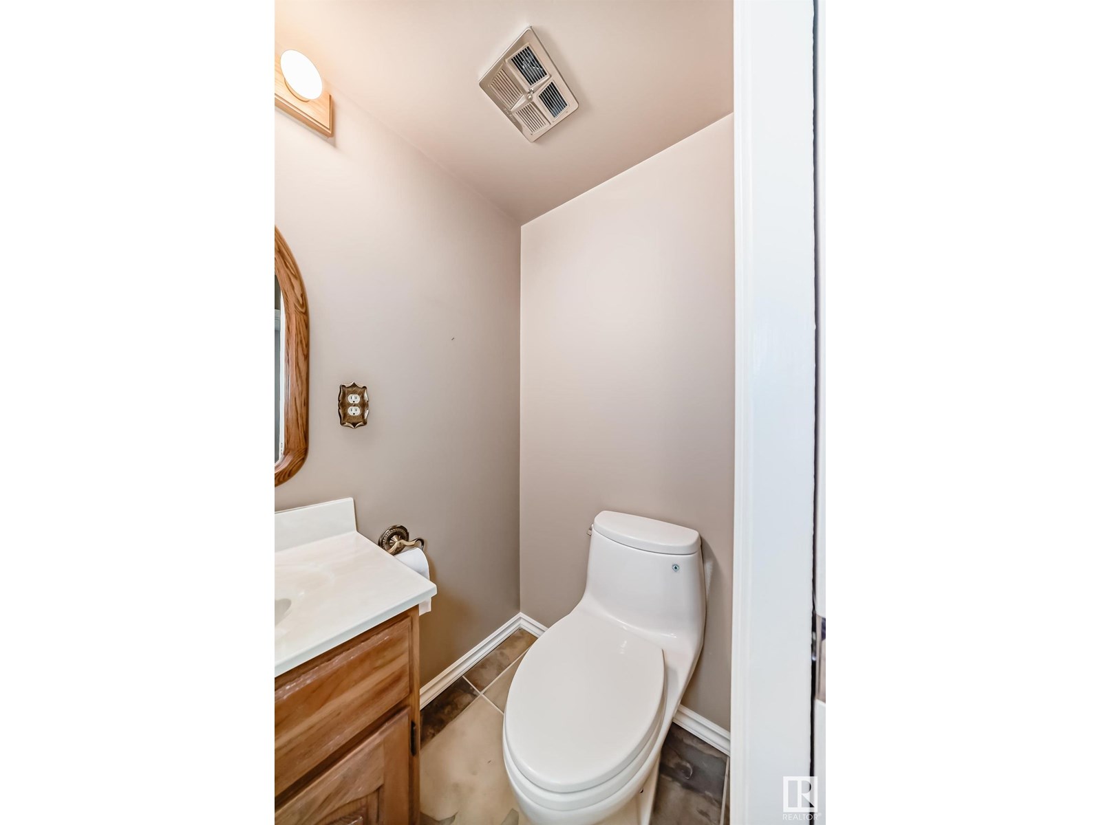 Photo 1 of 114 Fairway Dr Nw, Edmonton AB