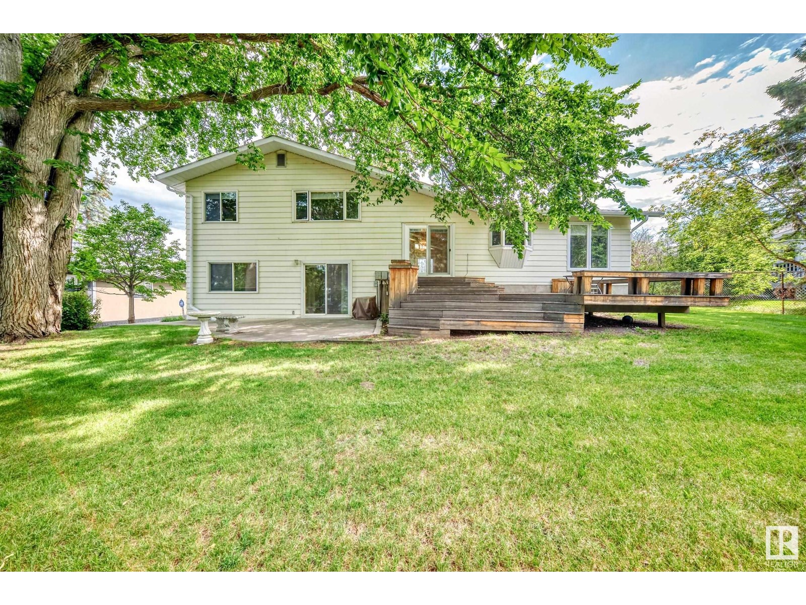 Photo 67 of 114 Fairway Dr Nw, Edmonton AB