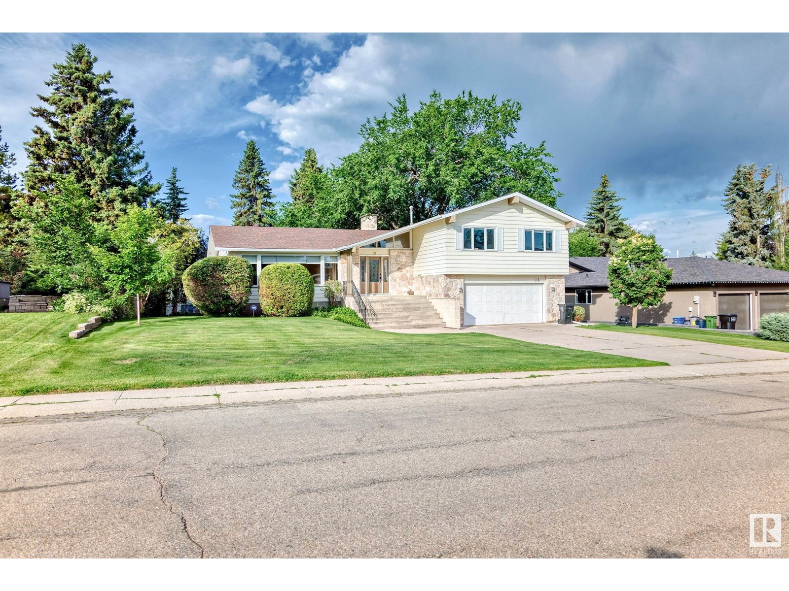 Photo 70 of 114 Fairway Dr Nw, Edmonton AB