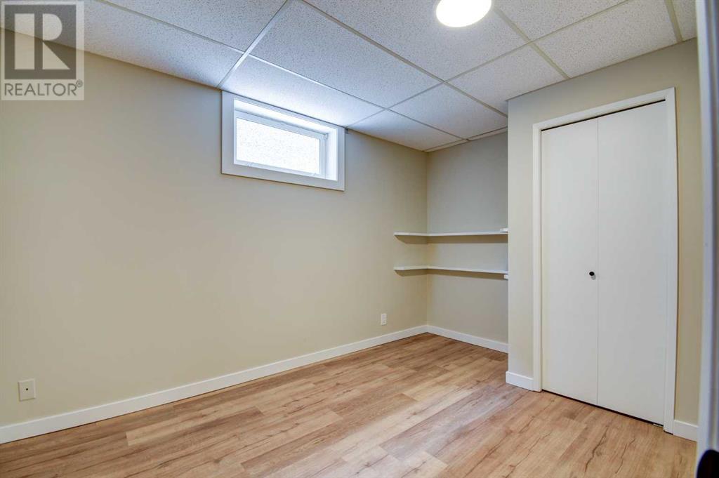 Single Family House Bungalow for Sale in   Street Mountview Red Deer 
