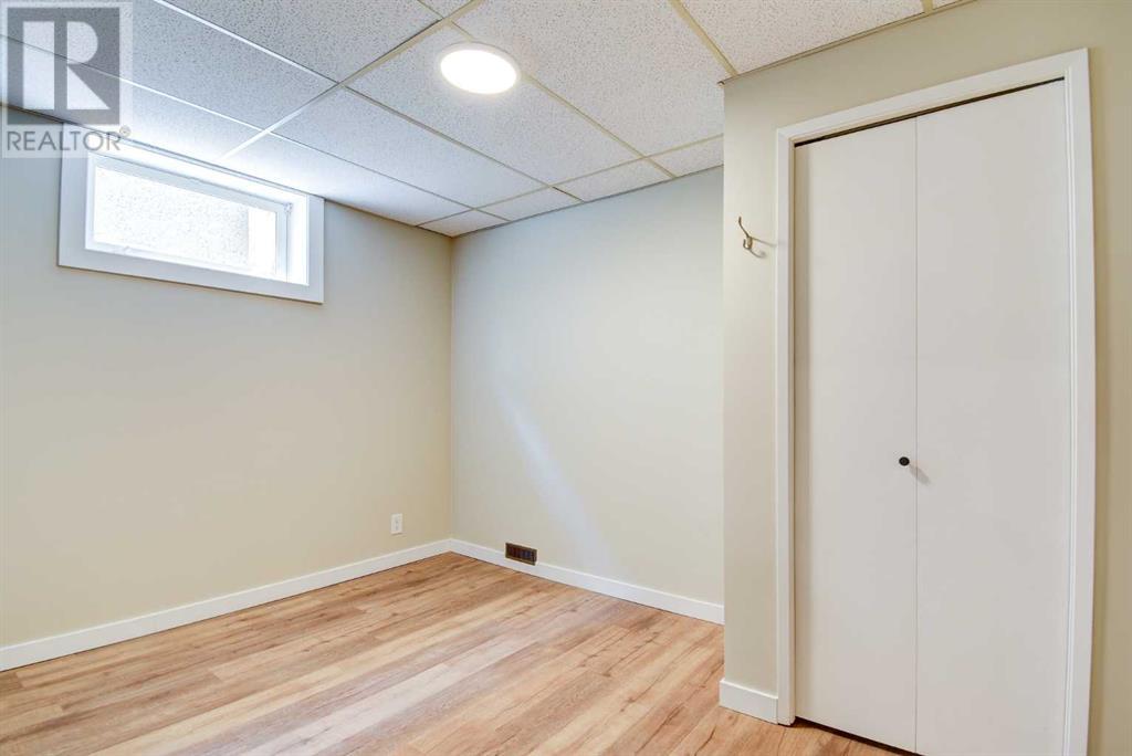 Single Family House Bungalow for Sale in   Street Mountview Red Deer 