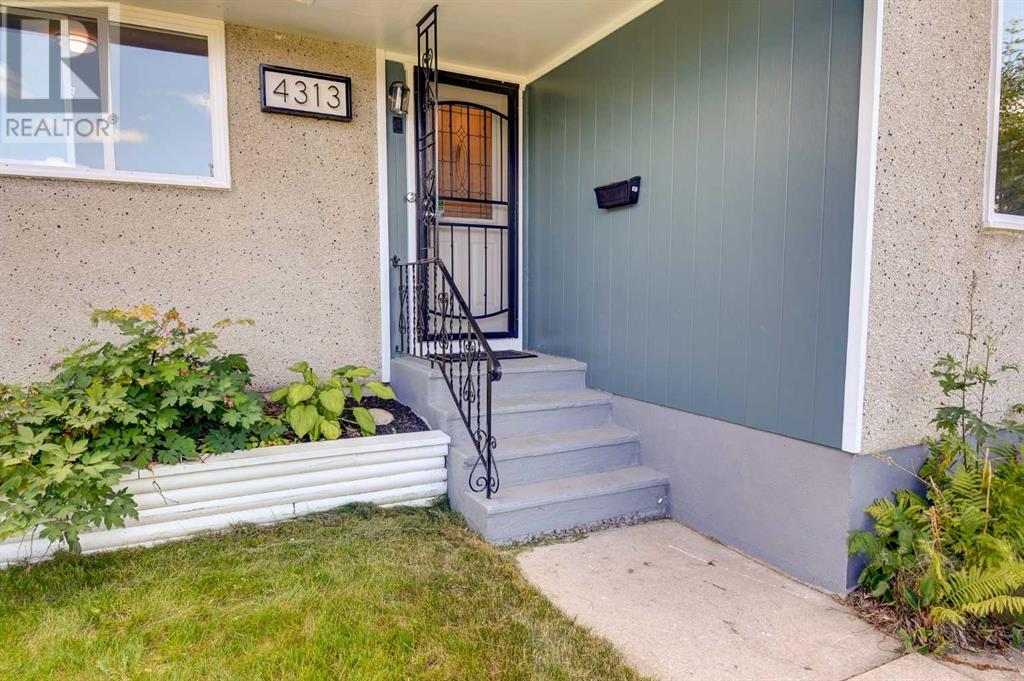 Single Family House Bungalow for Sale in   Street Mountview Red Deer 