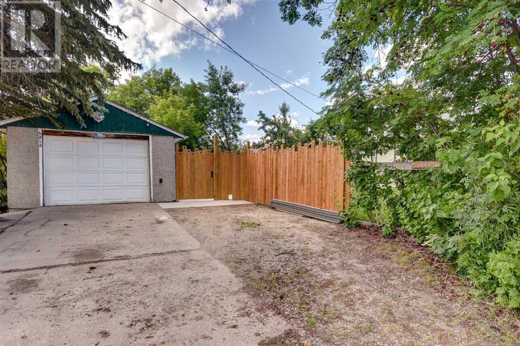 Single Family House Bungalow for Sale in   Street Mountview Red Deer 