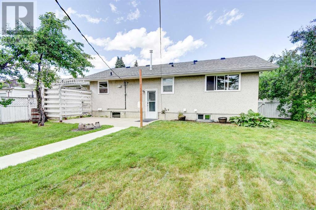 Single Family House Bungalow for Sale in   Street Mountview Red Deer 