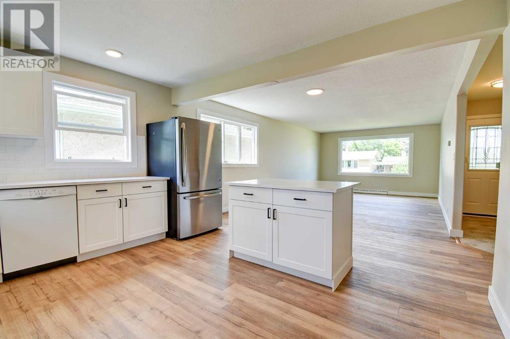 Single Family House Bungalow for Sale in   Street Mountview Red Deer 