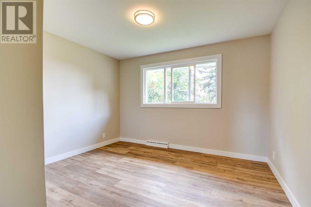 Single Family House Bungalow for Sale in   Street Mountview Red Deer 