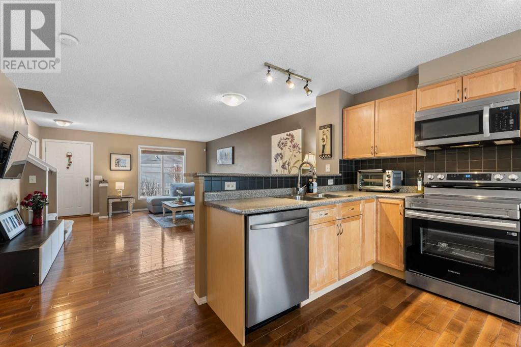 Single Family House for Sale in  Toscana Gardens NW Tuscany Calgary 