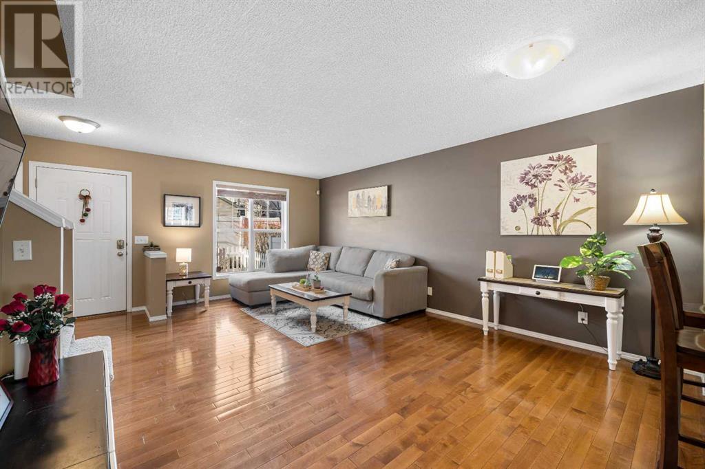 Single Family House for Sale in  Toscana Gardens NW Tuscany Calgary 
