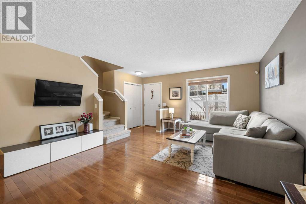 Single Family House for Sale in  Toscana Gardens NW Tuscany Calgary 