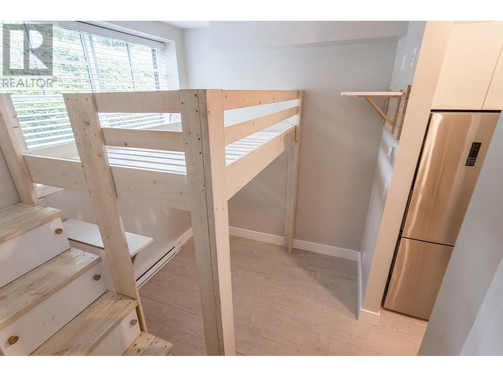 Photo 13 of 13 5152 Canada Way, Burnaby BC