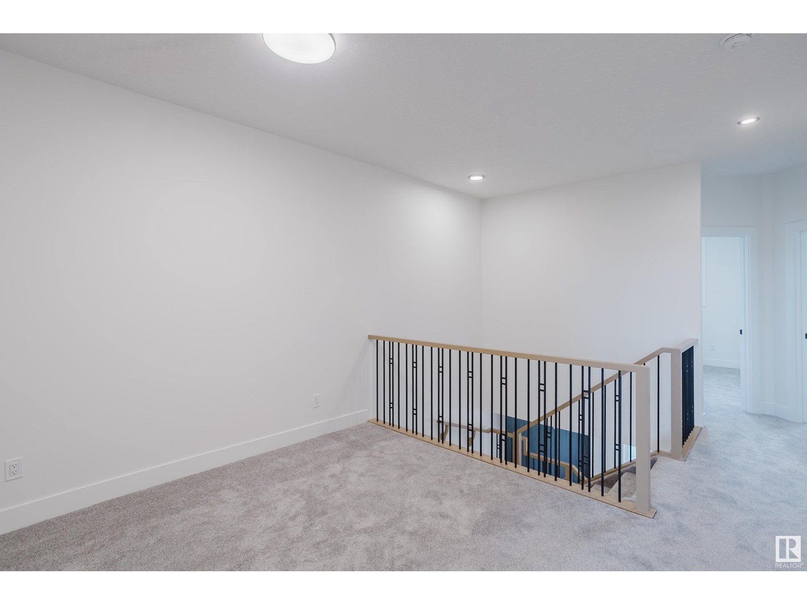 Photo 20 of 18903 24 Av Nw, Edmonton AB