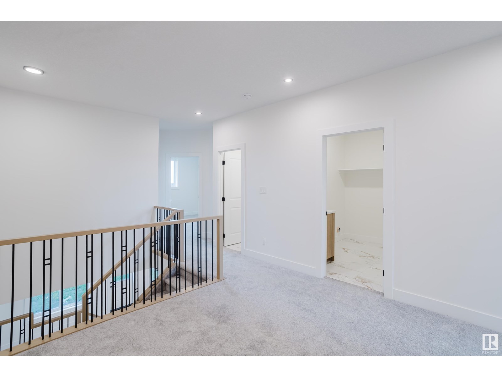Photo 21 of 18903 24 Av Nw, Edmonton AB