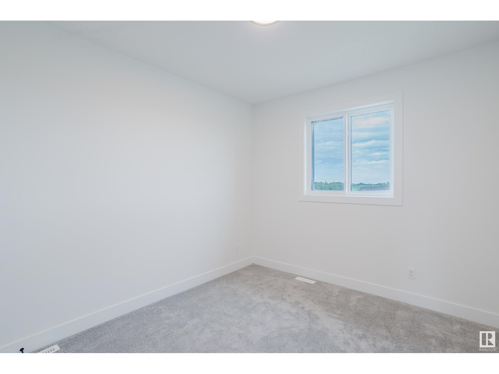 Photo 29 of 18903 24 Av Nw, Edmonton AB