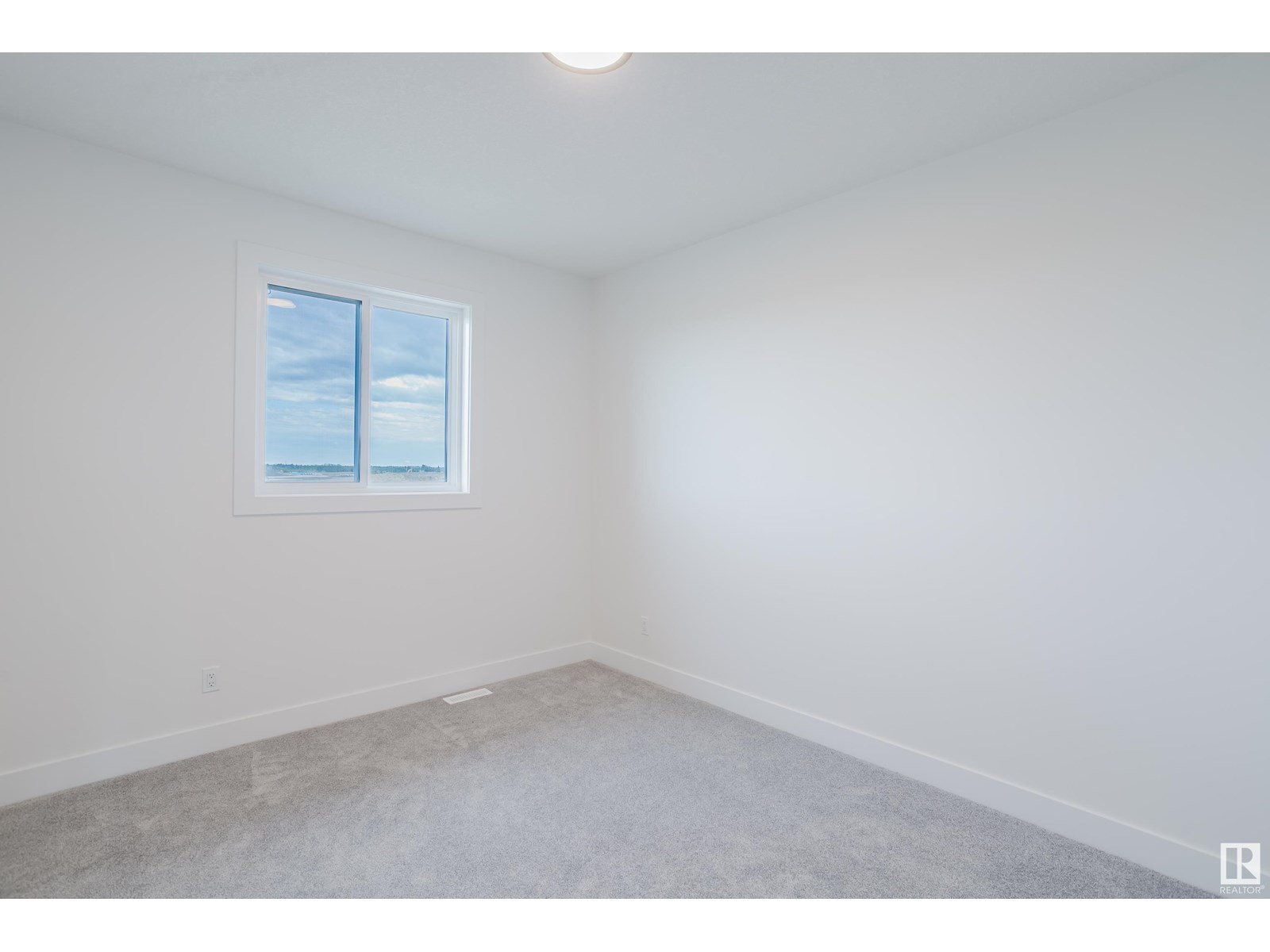 Photo 31 of 18903 24 Av Nw, Edmonton AB