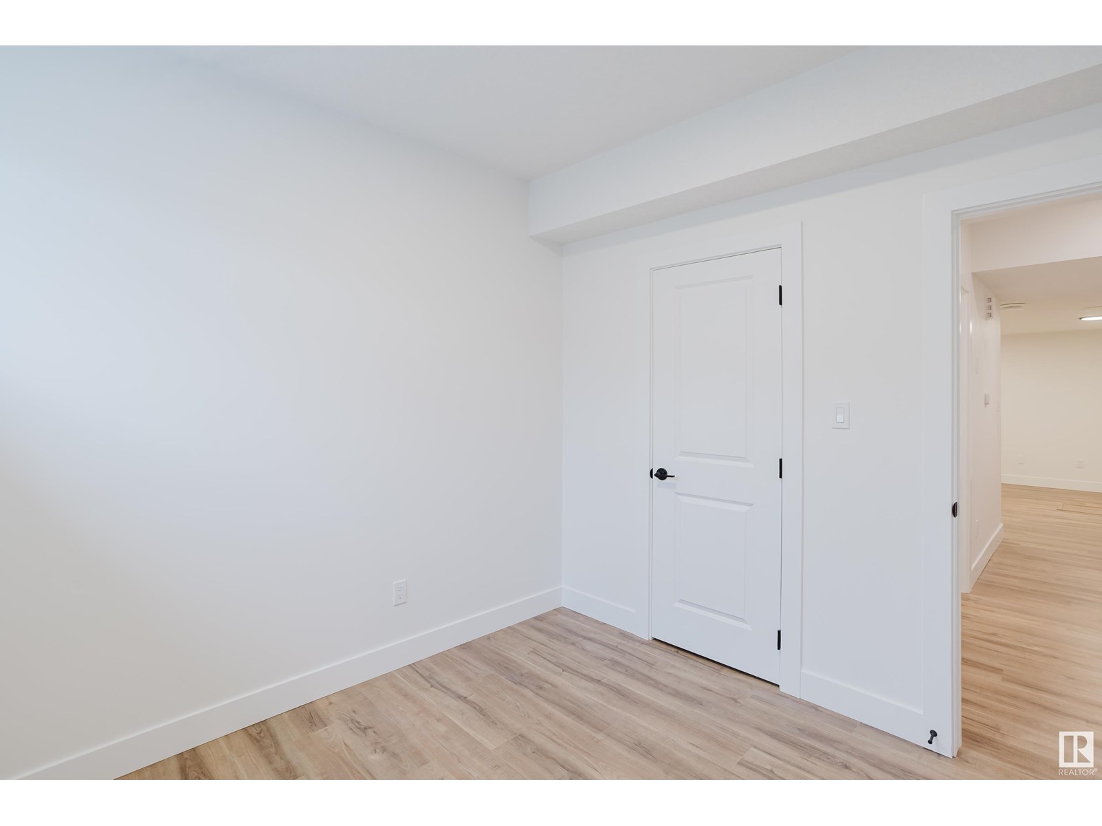 Photo 39 of 18903 24 Av Nw, Edmonton AB