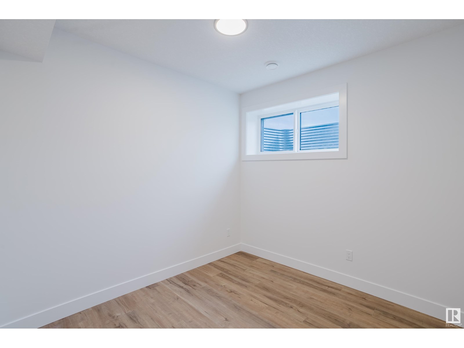 Photo 40 of 18903 24 Av Nw, Edmonton AB