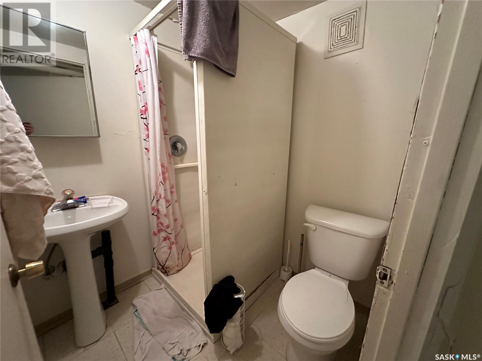 Photo 2 of 1750 Ottawa Street, Regina SK