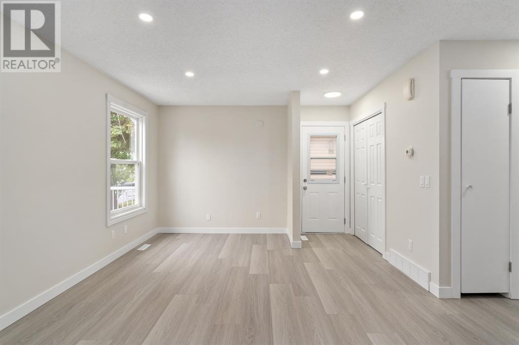 Single Family House for Sale in  Whitworth Way NE Whitehorn Calgary 
