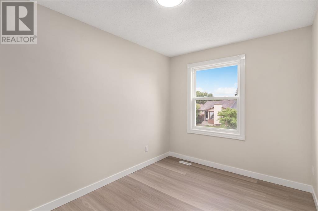 Single Family House for Sale in  Whitworth Way NE Whitehorn Calgary 