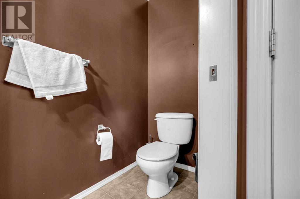 Single Family House for Sale in  Royal Birch Mount NW Royal Oak Calgary 
