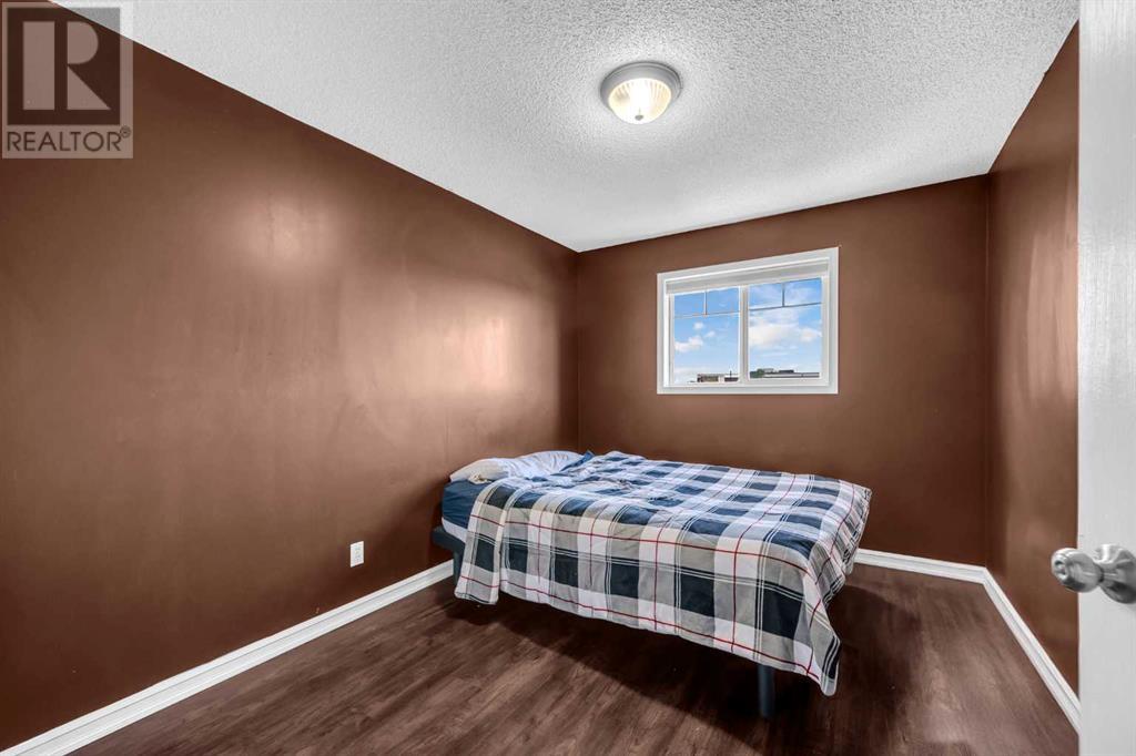 Single Family House for Sale in  Royal Birch Mount NW Royal Oak Calgary 