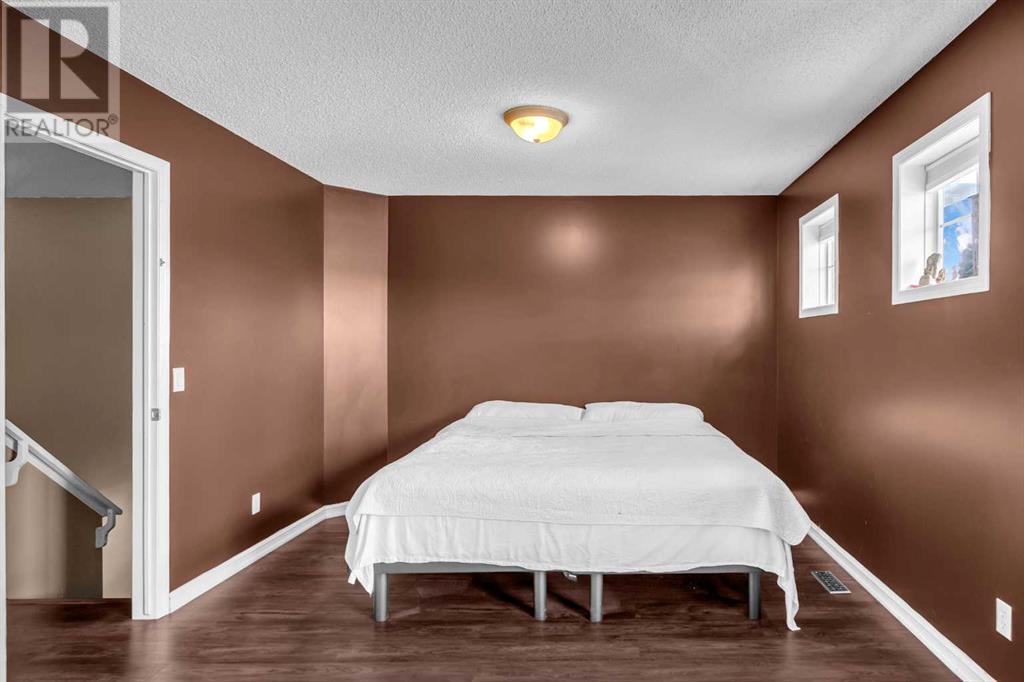 Single Family House for Sale in  Royal Birch Mount NW Royal Oak Calgary 