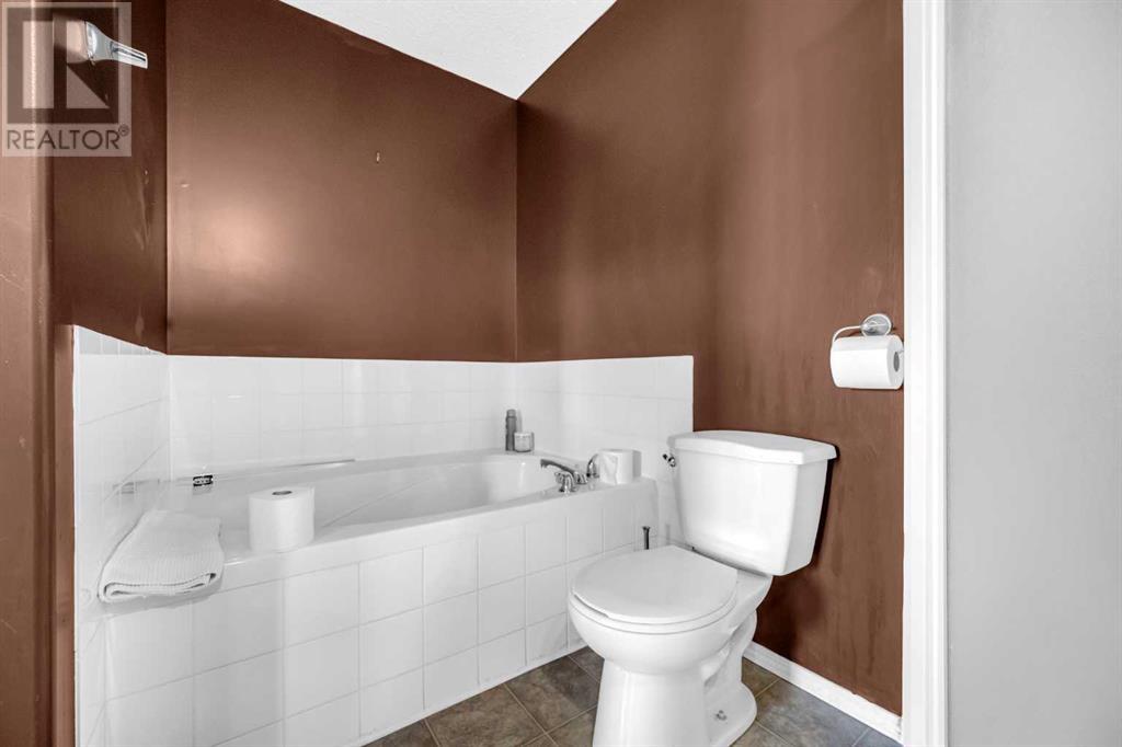 Single Family House for Sale in  Royal Birch Mount NW Royal Oak Calgary 