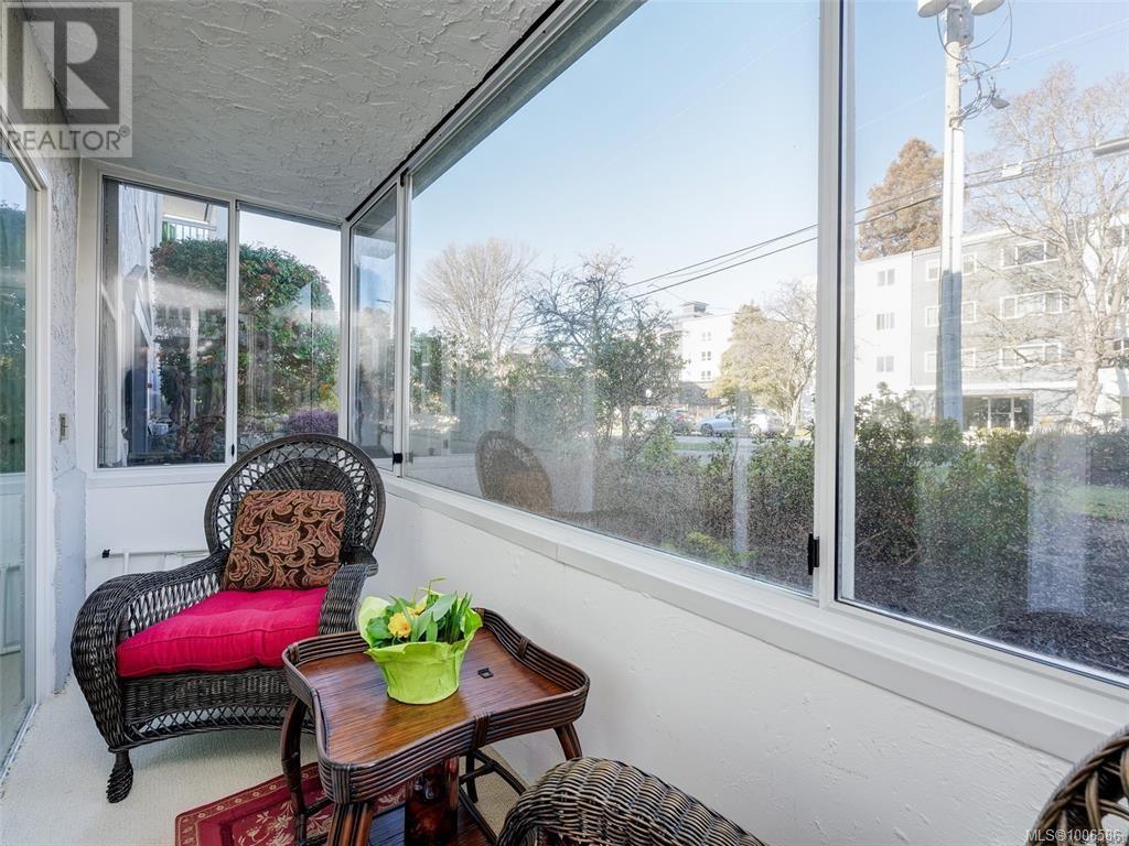 Single Family House for Sale in   Rockland Ave Victoria 