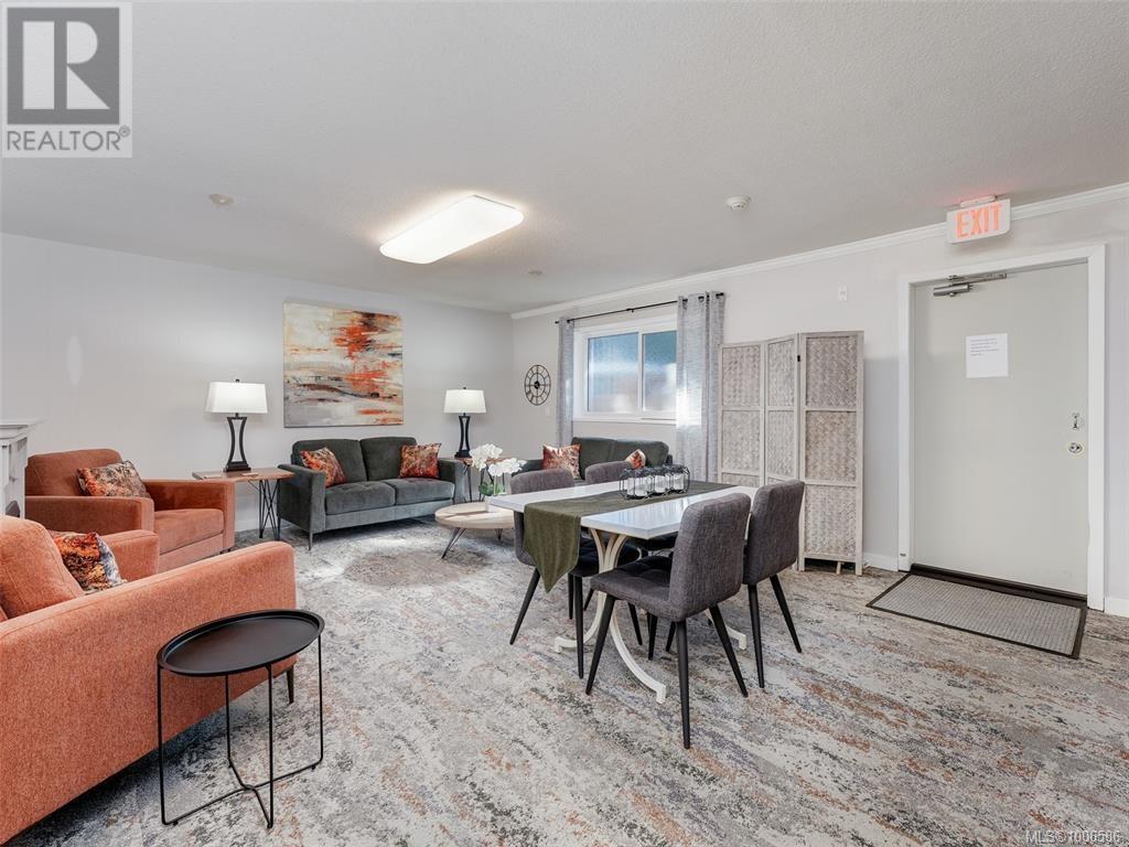 103 1115 Rockland Ave, Victoria, British Columbia