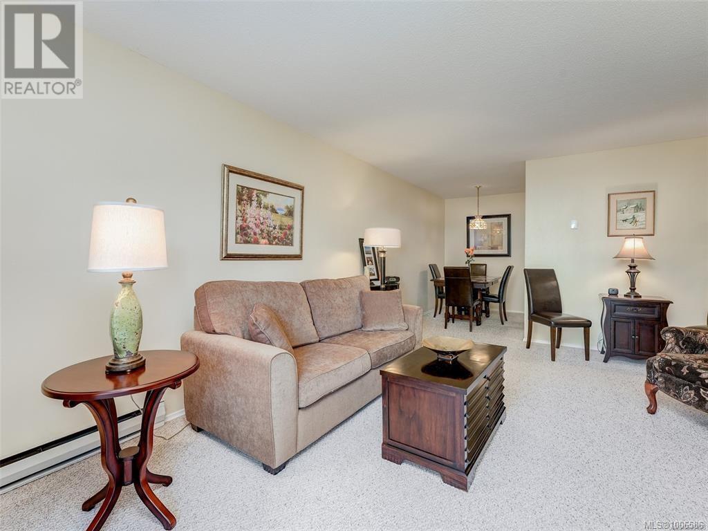 Single Family House for Sale in   Rockland Ave Victoria 