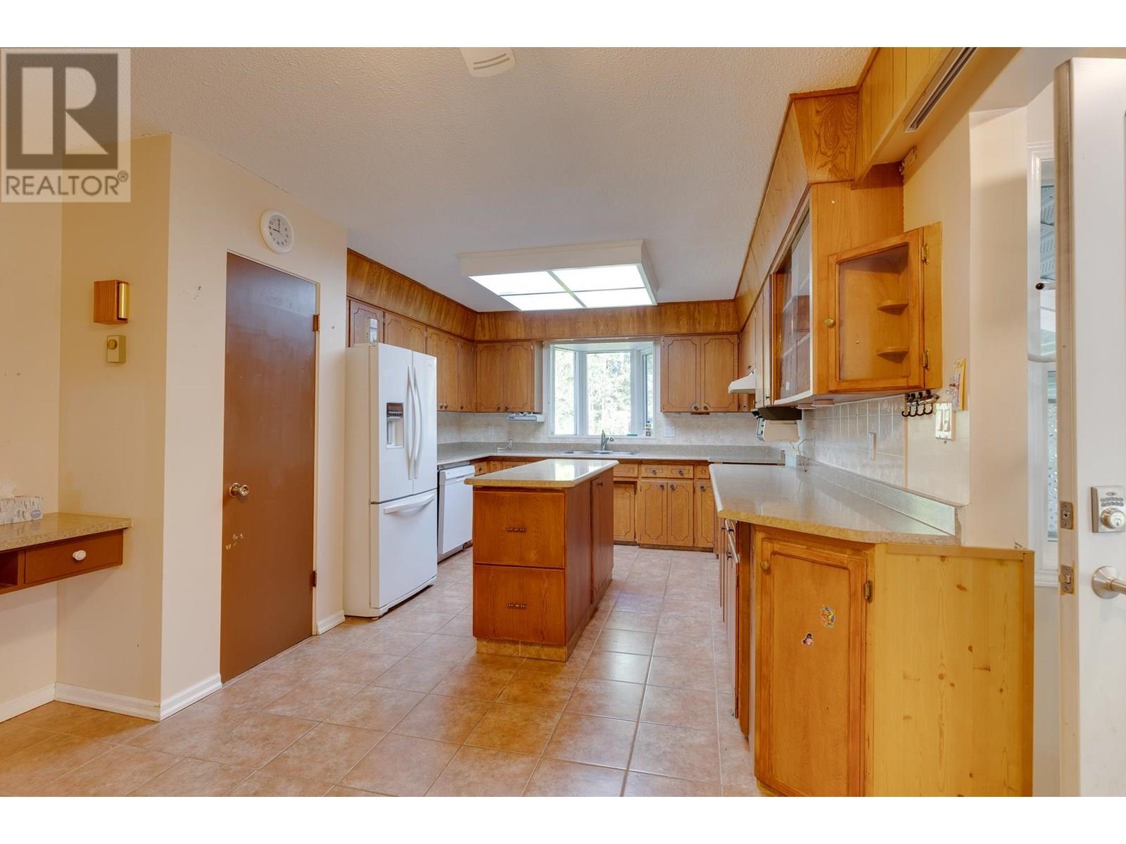 Photo 19 of 2929 2943 16 Highway, Prince George BC