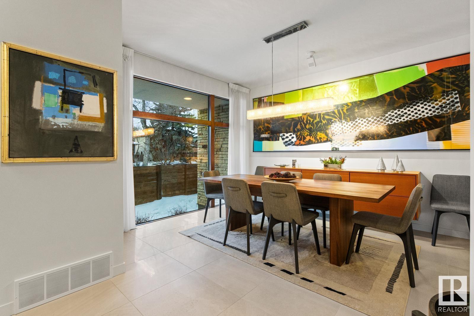Photo 12 of 9739 145 St Nw, Edmonton AB