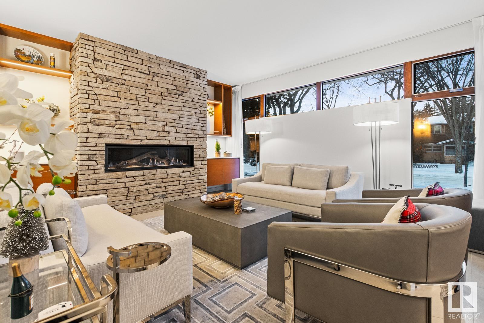 Photo 9 of 9739 145 St Nw, Edmonton AB