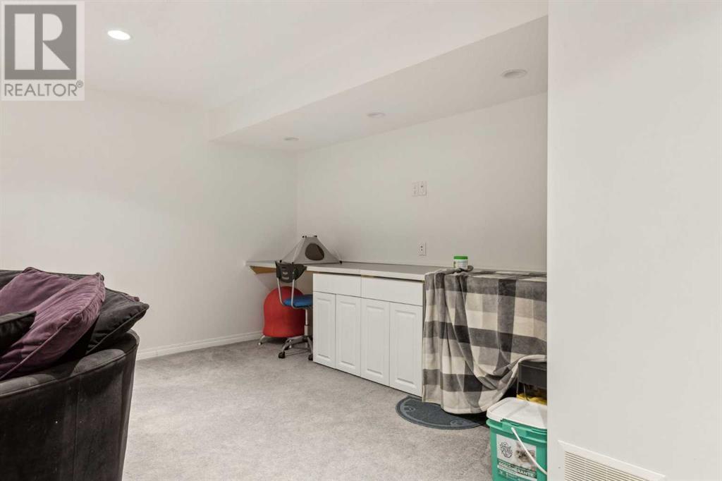 Single Family House for Sale in  Rockywood Park NW Rocky Ridge Calgary 