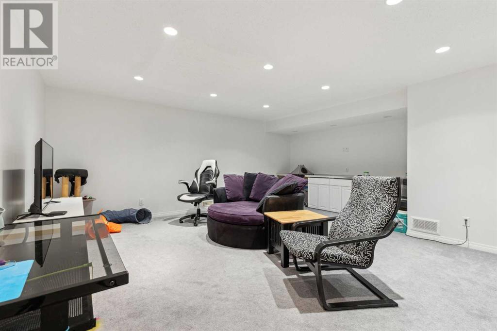 Single Family House for Sale in  Rockywood Park NW Rocky Ridge Calgary 