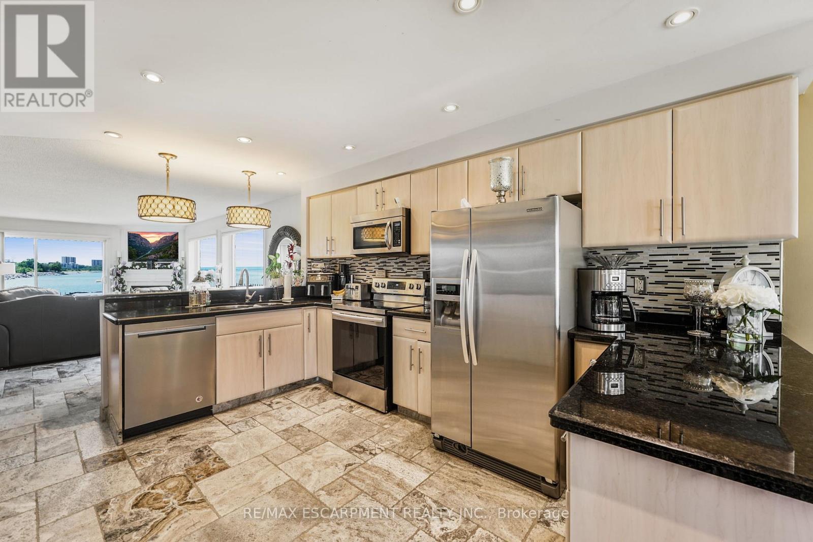 Photo 35 of 491 493 Dewitt Road, Hamilton ON